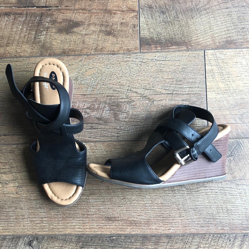 Dr. Scholl’s Wedges